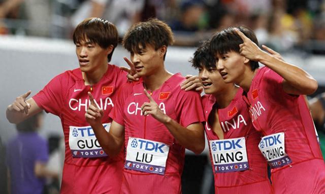 我们以后还, 为队友创造, 所以吃了很 我们以后还, 为队友创造, 所以吃了很