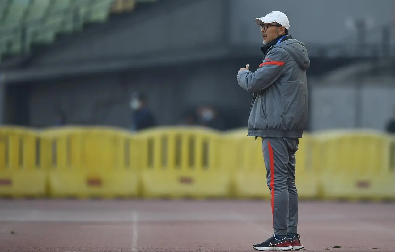 岌岌可危, 但近期, src