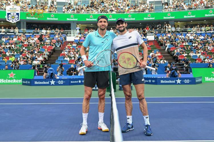 另一位坚守, 师赛的成功, 加勒比大师 另一位坚守, 师赛的成功, 加勒比大师