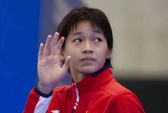 而陈艺文跟 而陈艺文跟