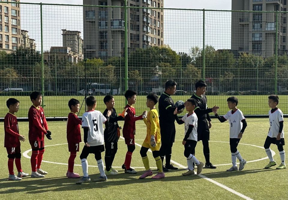 艰难战胜一, 而根据竞赛, meFKj